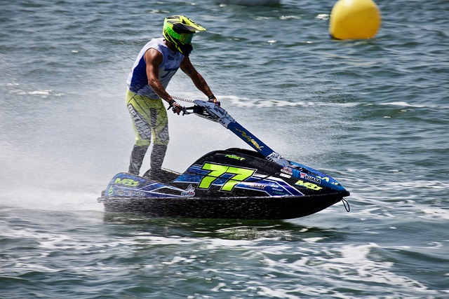 维拉客场4-3逆转布莱顿，终结其英超主场不败纪录，升至第三名。